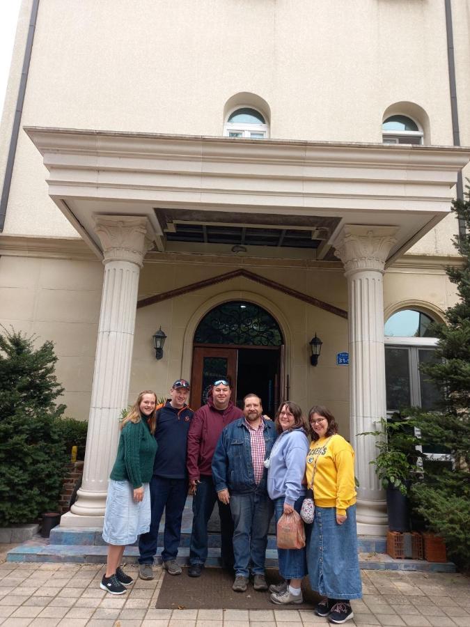 The Castle Stay Chuncheon Exteriör bild